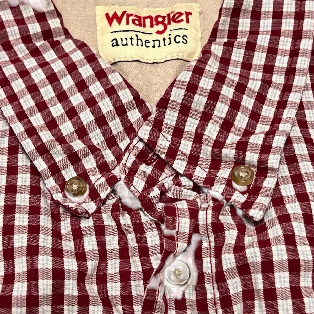 Wrangler Authentics Men's XL Red Plaid Button Down Short Sleeve Work Shirt - Picture 3 of 5
